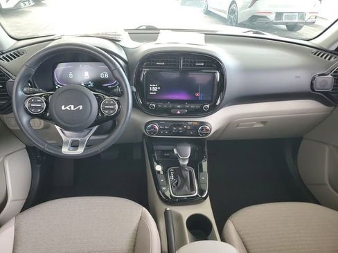 Certified 2023 Kia Soul EX image 11