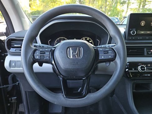 Certified 2023 Honda Pilot LX image 21