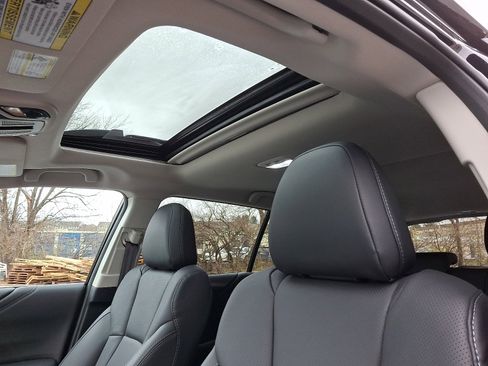 Certified 2025 Subaru Outback Limited image 14