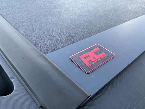 Used 2018 Chevrolet Silverado 1500 LT w/ All Star Edition image 5