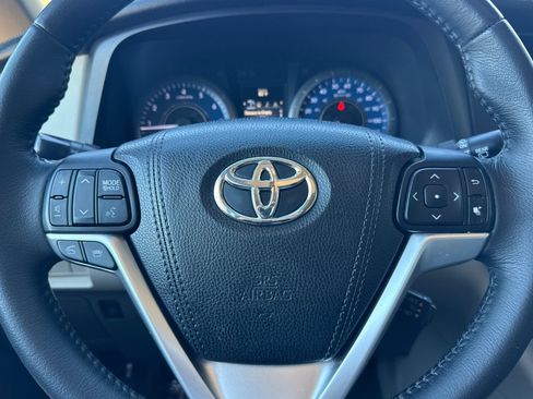 Certified 2016 Toyota Sienna XLE w/ XLE Navigation Package FWD image 29