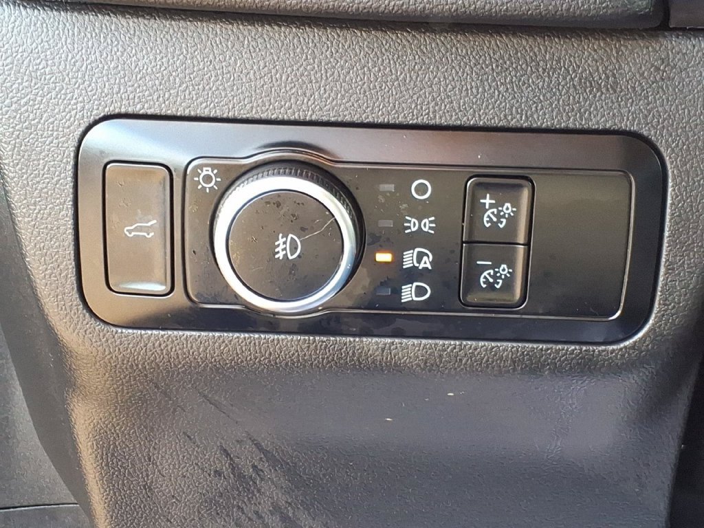 Used 2023 Ford Escape Platinum AWD/4WD image 16