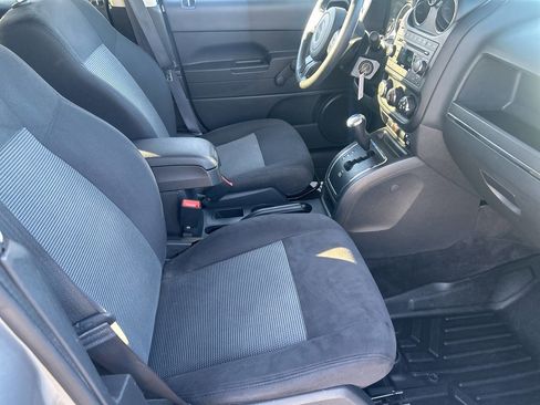 Used 2017 Jeep Patriot Sport w/ Tire & Wheel Group image 21