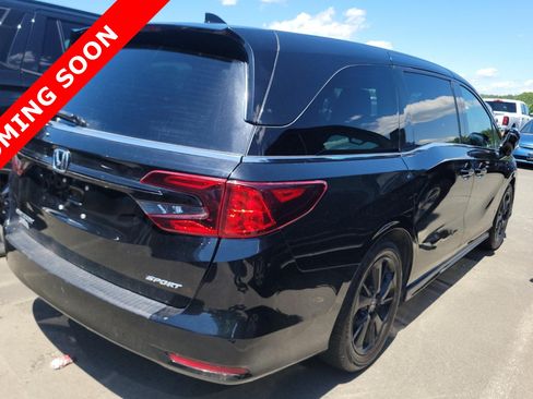 Used 2023 Honda Odyssey Sport image 3