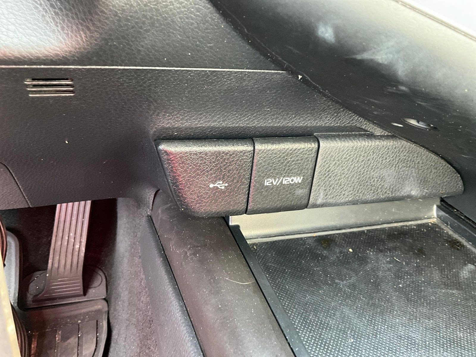 Used 2024 Toyota Camry SE FWD image 15