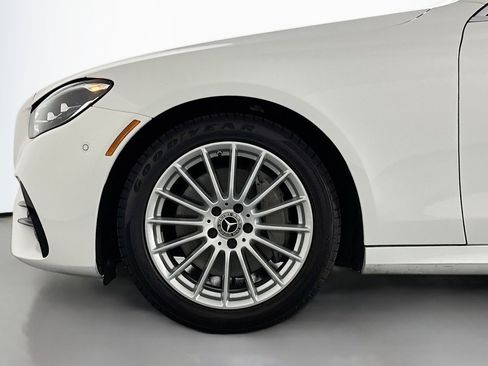 Used 2022 Mercedes-Benz E 350 Sedan image 9