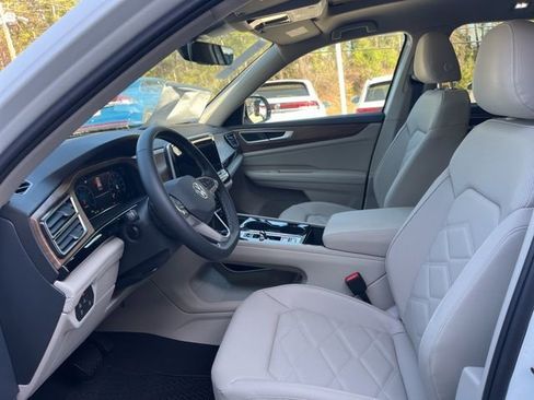 New 2026 Volkswagen Atlas SE image 7