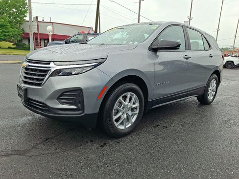 Used 2023 Chevrolet Equinox LS AWD/4WD image 1