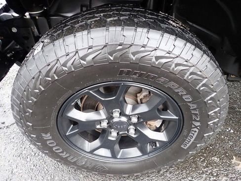 Used 2019 Jeep Wrangler Unlimited Sahara w/ Quick Order Package 24M Moab image 12