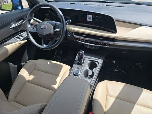Used 2024 Cadillac XT4 Luxury w/ Cold Weather Package FWD image 36
