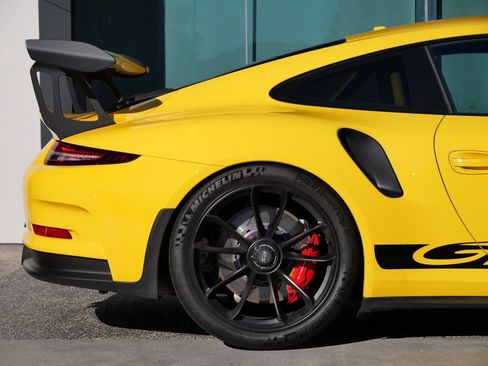 Used 2016 Porsche 911 GT3 RS w/ Sound Package Plus image 10