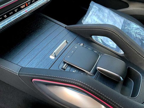 New 2025 Mercedes-Benz GLE 450 4MATIC image 11
