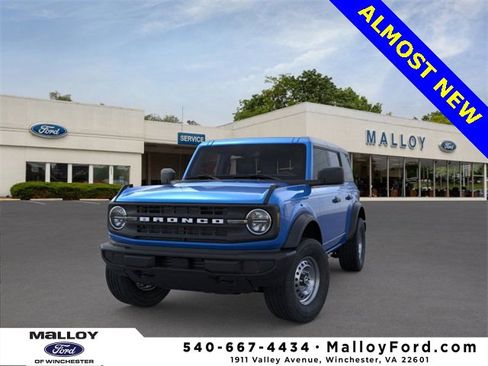 Used 2025 Ford Bronco 4-Door image 2