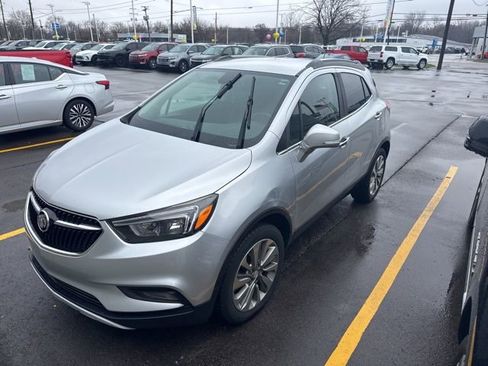 Used 2017 Buick Encore Preferred image 1