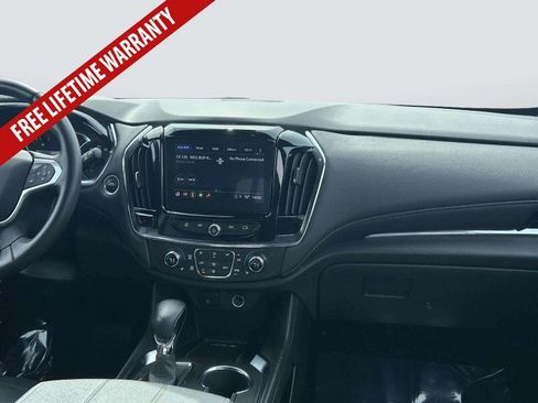 Used 2023 Chevrolet Traverse LT FWD image 18