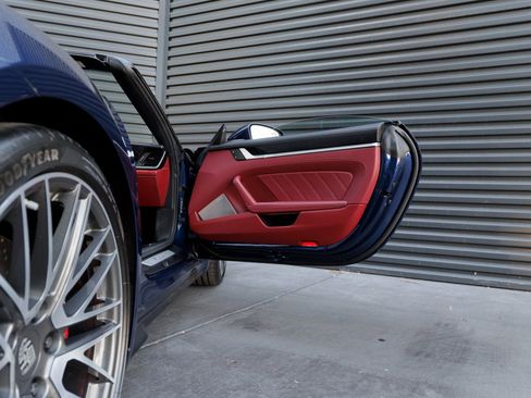 Certified 2025 Porsche 911 Turbo image 33