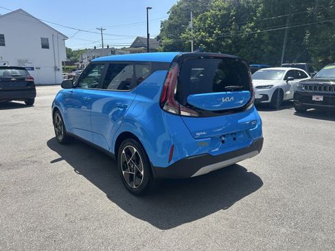 Used 2023 Kia Soul EX FWD image 5