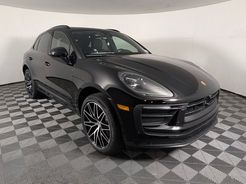 New 2026 Porsche Macan AWD/4WD image 9