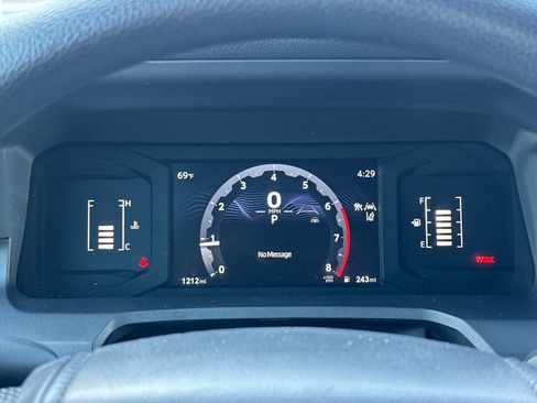 Used 2025 Toyota Tacoma SR image 20