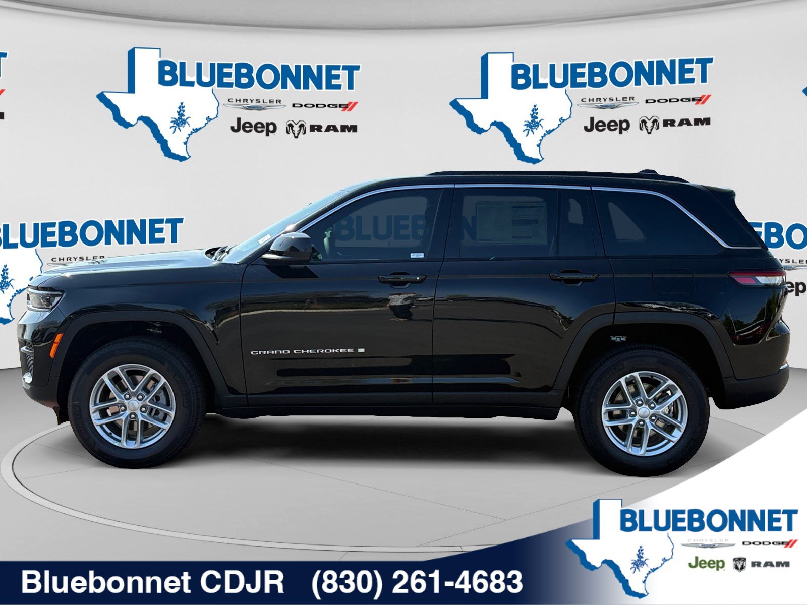 New 2026 Jeep Grand Cherokee Laredo RWD image 8