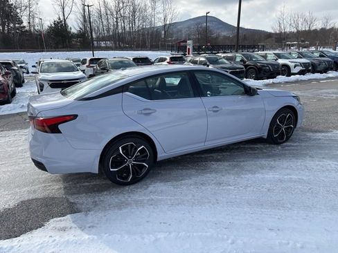 Used 2025 Nissan Altima 2.5 SR image 20