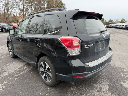 Used 2017 Subaru Forester 2.5i Limited image 2