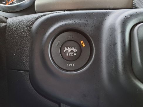 Used 2021 Jeep Wrangler Unlimited Sport image 22