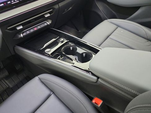 New 2026 Audi Q3 quattro 2.0T AWD/4WD image 10