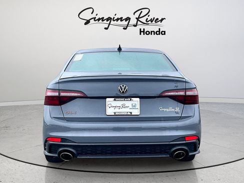 Used 2022 Volkswagen Jetta GLI Autobahn FWD image 5