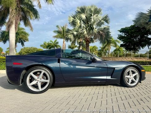 Used 2013 Chevrolet Corvette Coupe w/ 2LT Preferred Equipment Group RWD image 8