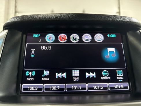 Used 2020 Chevrolet Suburban Premier image 31