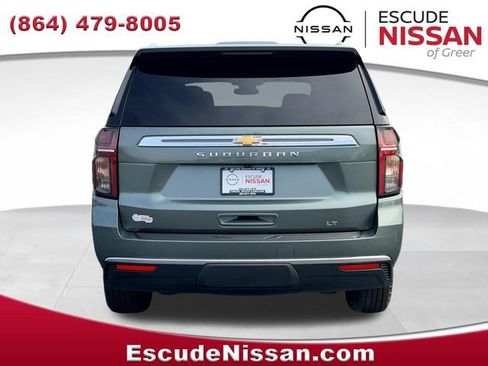 Used 2024 Chevrolet Suburban LT RWD image 4