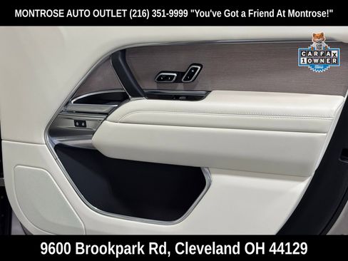 Used 2025 Land Rover Range Rover SE image 49