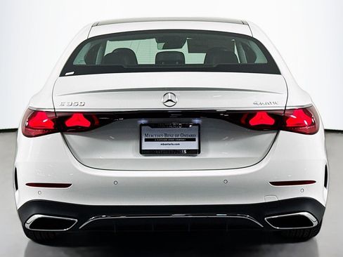 New 2026 Mercedes-Benz E 350 4MATIC Sedan image 3