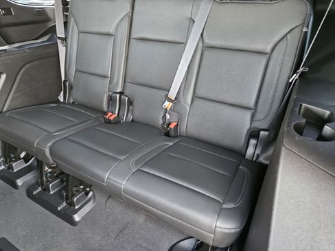 Used 2023 Chevrolet Tahoe Z71 AWD/4WD image 31