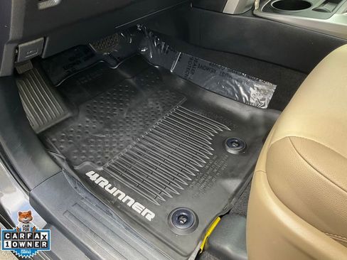 Used 2018 Toyota 4Runner SR5 Premium w/ Wilderness Package AWD/4WD image 19