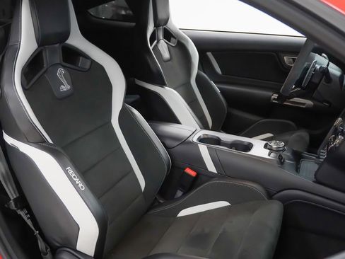 Used 2021 Ford Mustang Shelby GT500 w/ Technology Package image 17