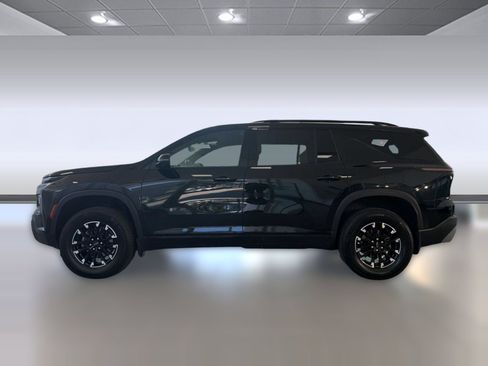 Used 2024 Chevrolet Traverse Z71 w/ LPO, Floor Liner Package AWD/4WD image 2