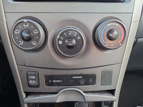 Used 2013 Toyota Corolla S image 27