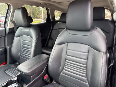 Used 2023 Kia Sportage SX image 20