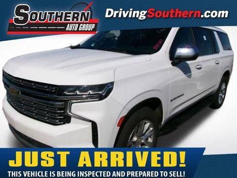 Used 2023 Chevrolet Suburban Premier image 1