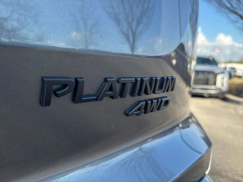 Used 2025 Nissan Pathfinder Platinum w/ Black Appearance Package image 45