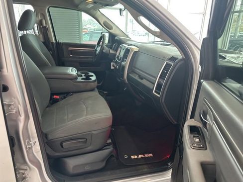 Used 2017 RAM 1500 Classic SLT image 15