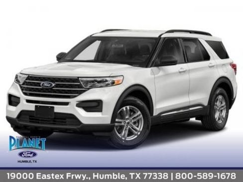 Used 2022 Ford Explorer XLT w/ Equipment Group 202A image 3