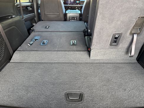 Used 2025 Chevrolet Tahoe Z71 image 20