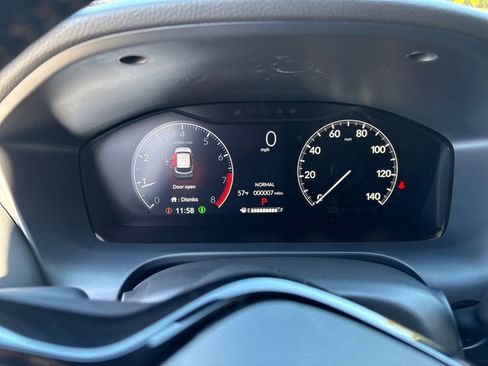 Used 2025 Honda HR-V Sport image 15