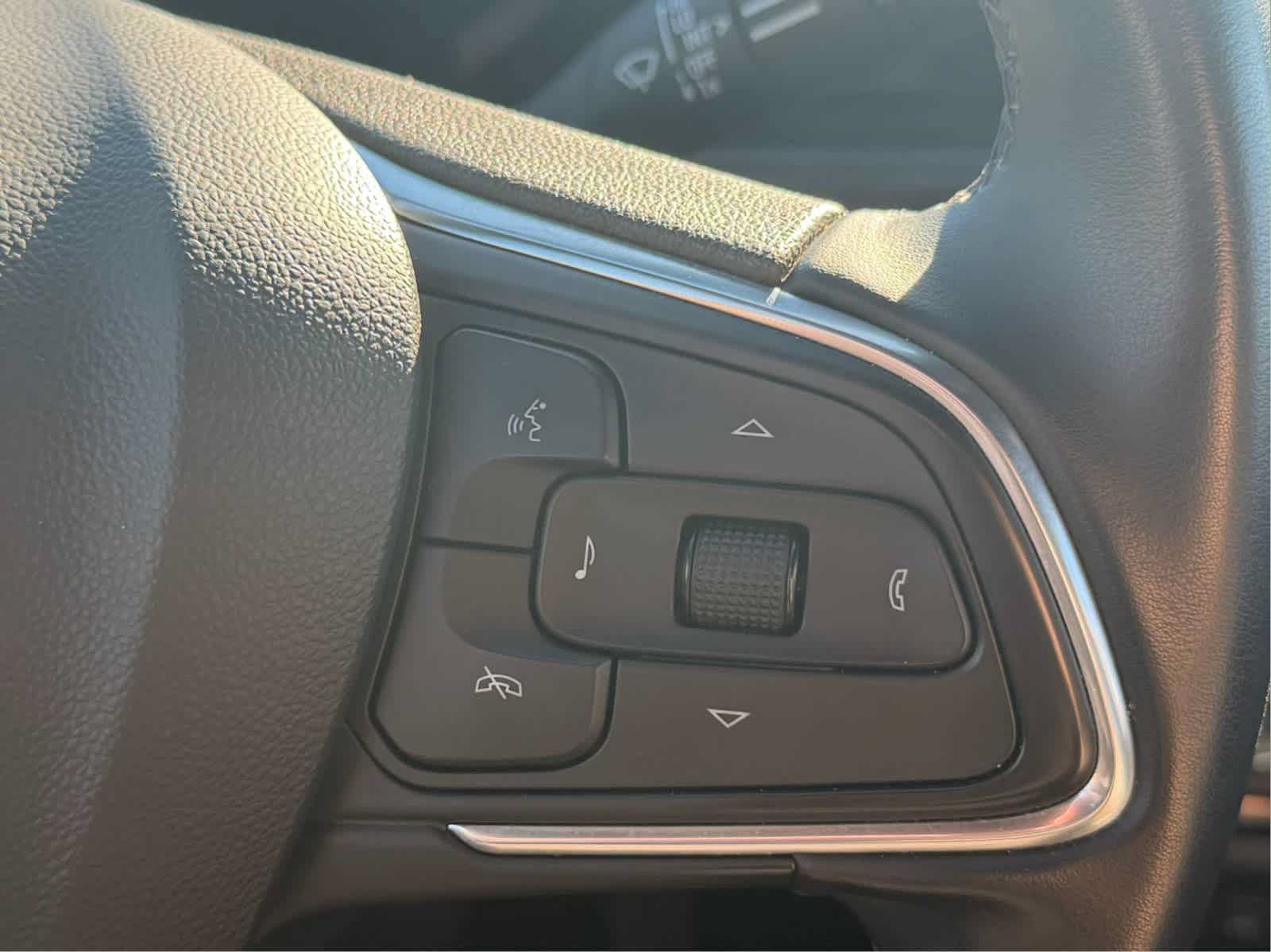 Used 2024 Buick Envista Sport Touring FWD image 19