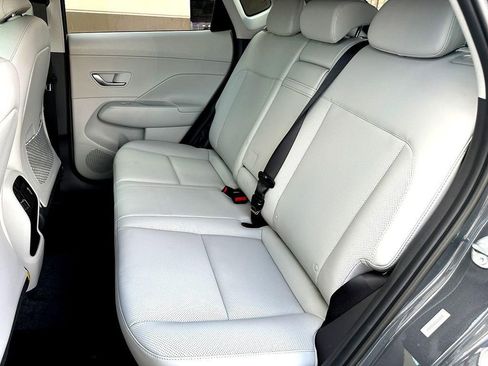 Used 2025 Hyundai Kona Limited image 21