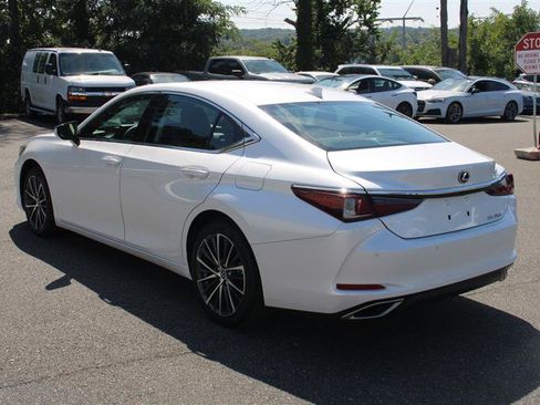 Used 2024 Lexus ES 350 w/ Premium Package image 6