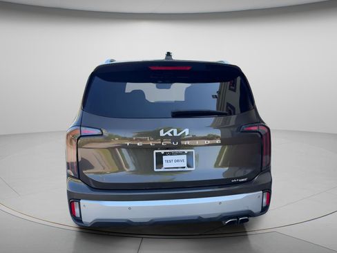 Used 2024 Kia Telluride SX FWD image 7